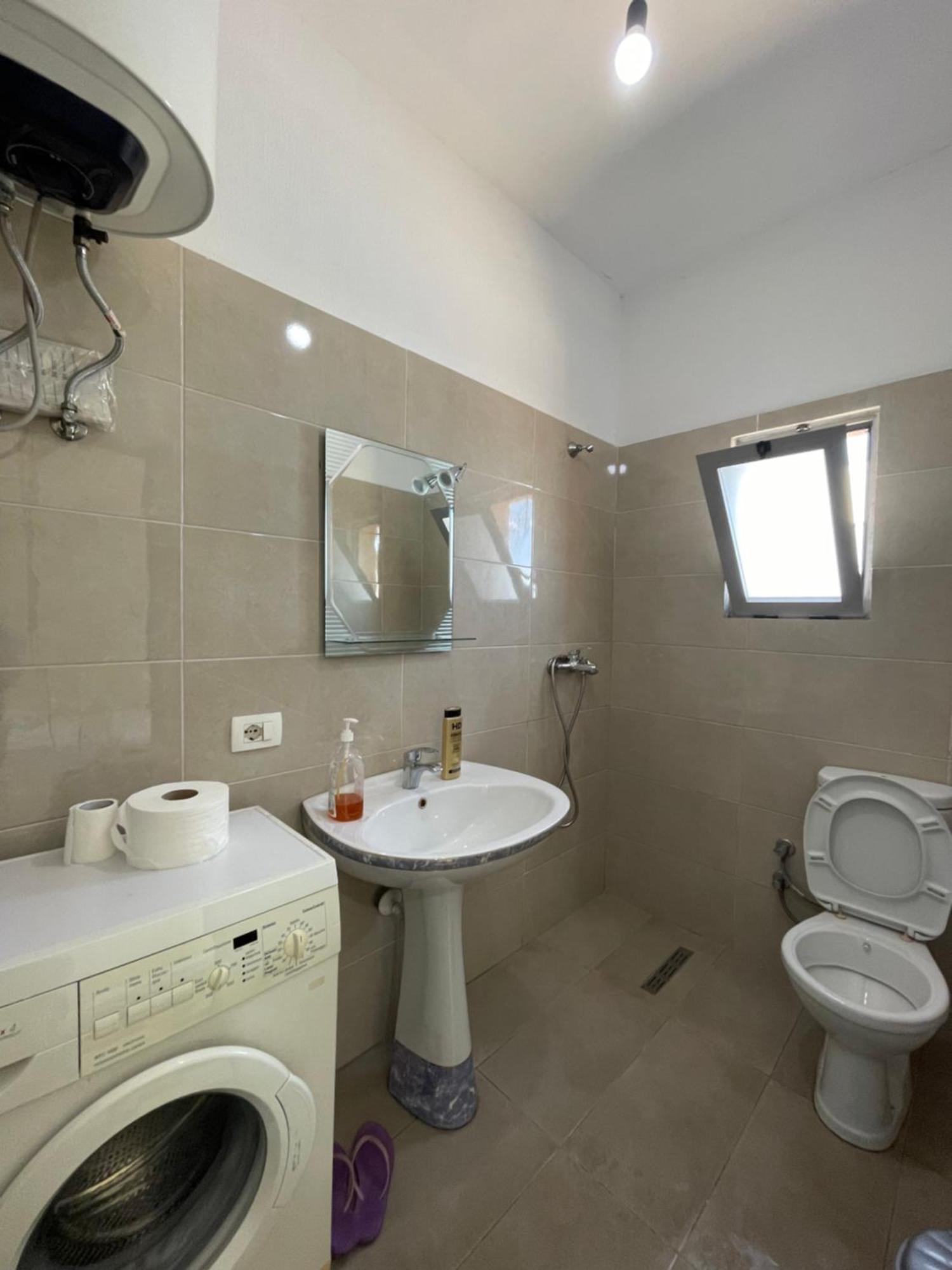 Apartment Bajovah & Restaurant Tirana